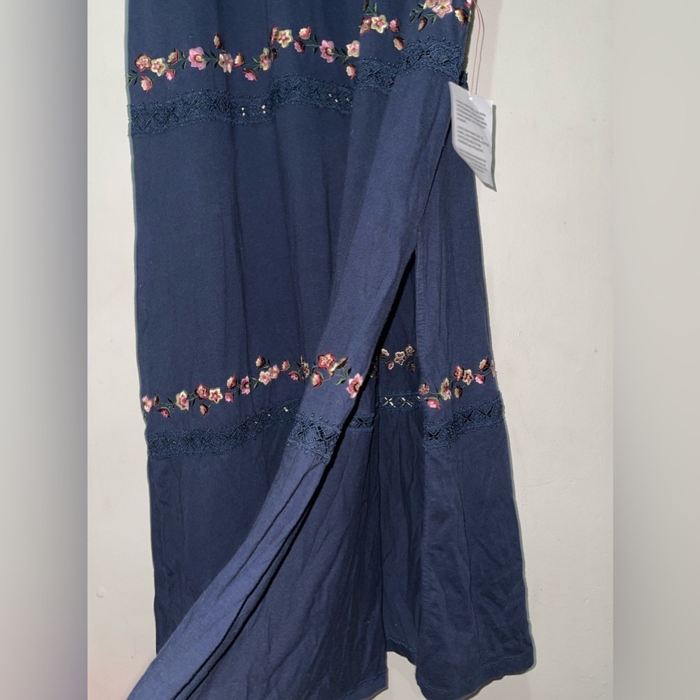 NWT ASOS Design Tall Lace insert Midi dress with Floral Embroidery in Navy - Picture 11 of 14
